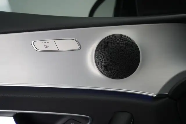 Mercedes-Benz E-Class view 26