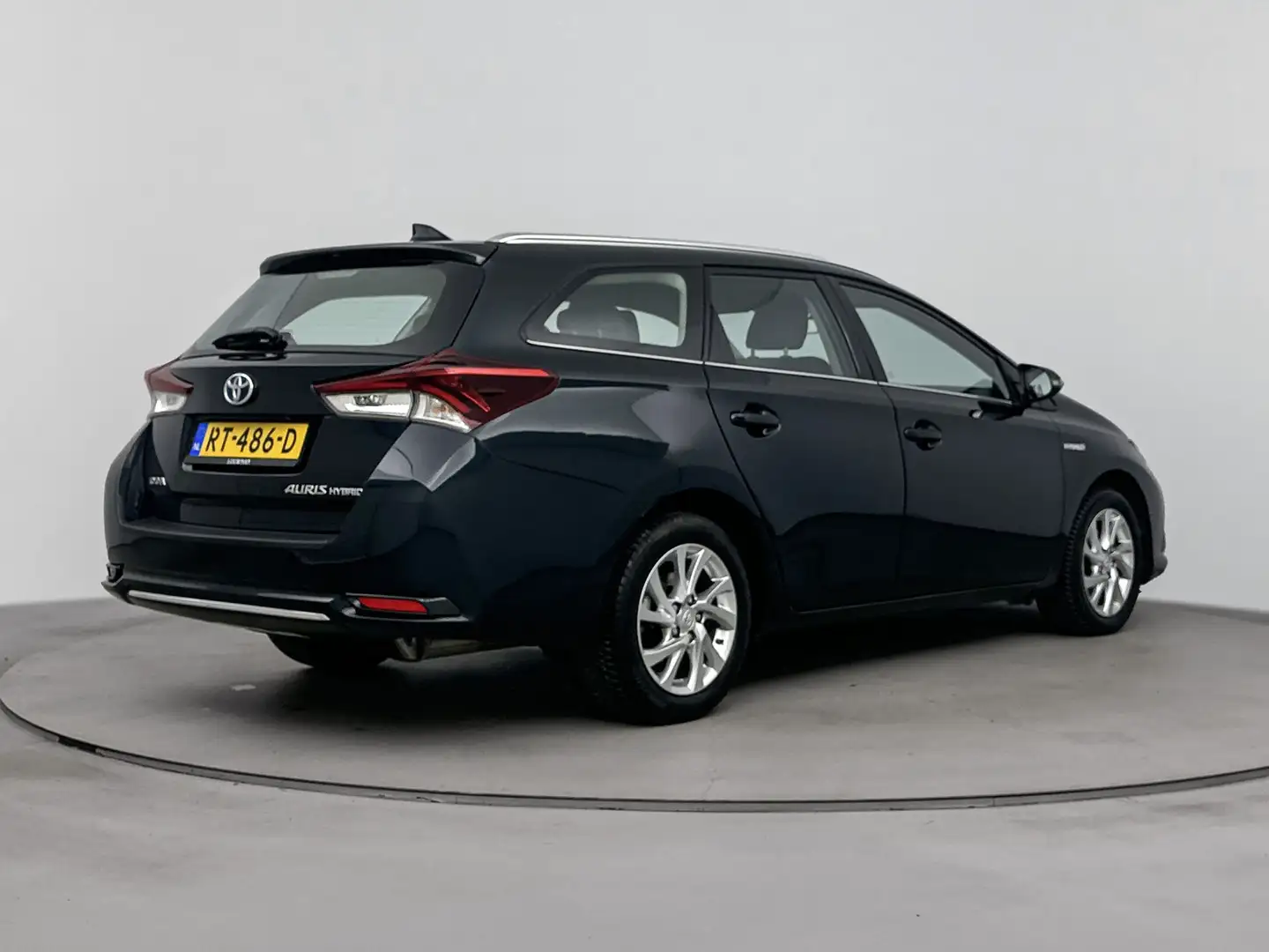 Toyota Auris Touring Sports 1.8 Hybrid Trend | Navigatie | Park Gris - 2