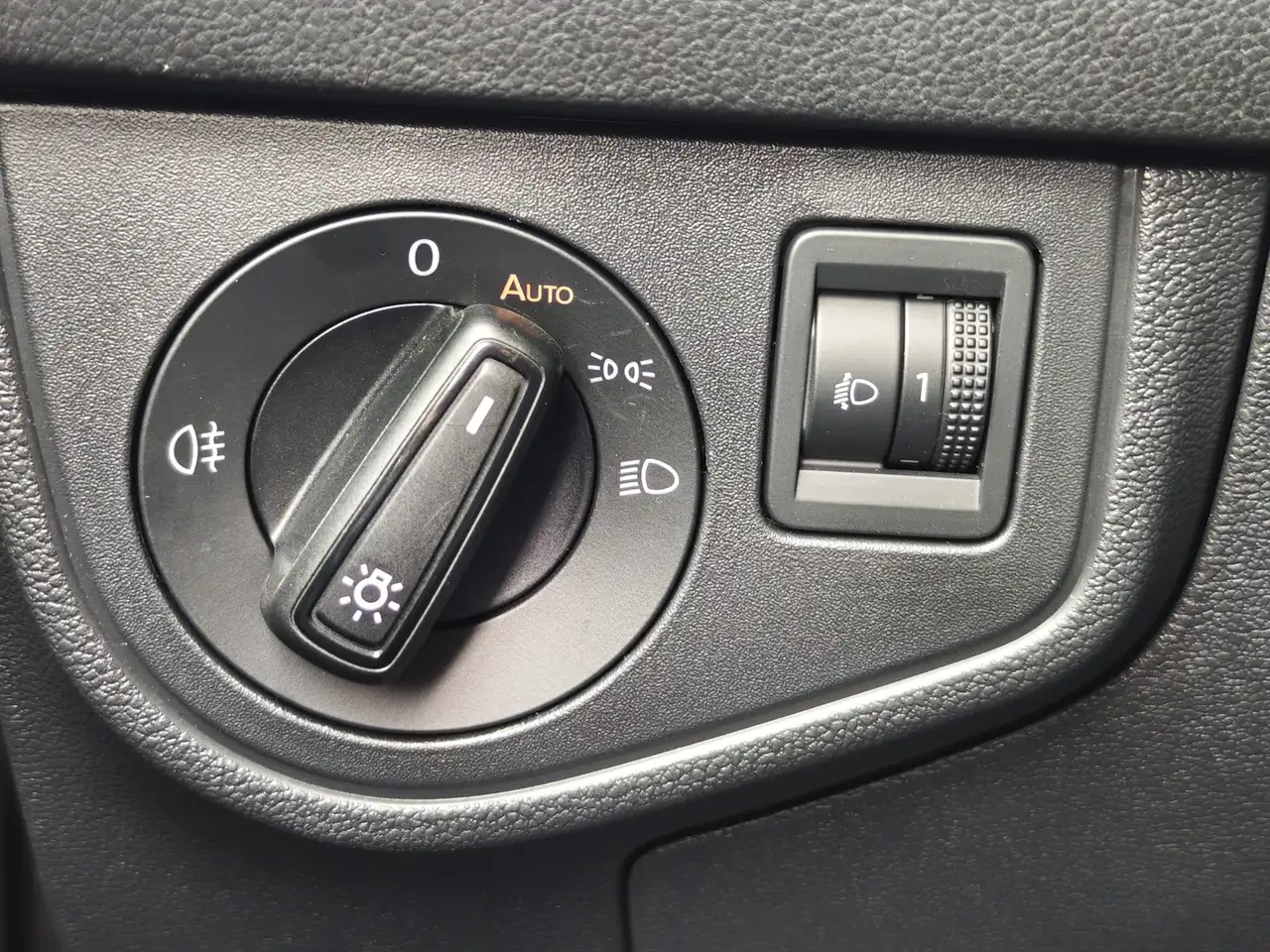 Volkswagen Polo Life 1.0 TSI DSG LED*Klima*App-Conn.*SHZ*PDC* 7