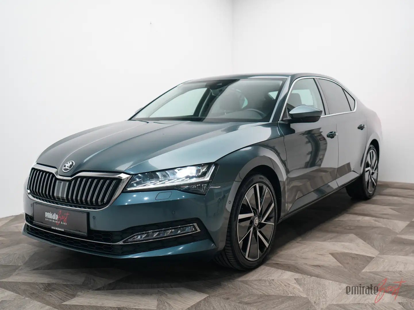 Skoda Superb Style*DSG*LED*Virtual*MwSt* Grau - 1