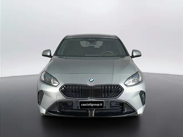BMW 1 Series view 2