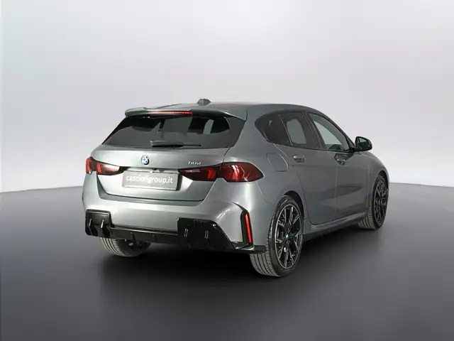 BMW 1 Series view 4