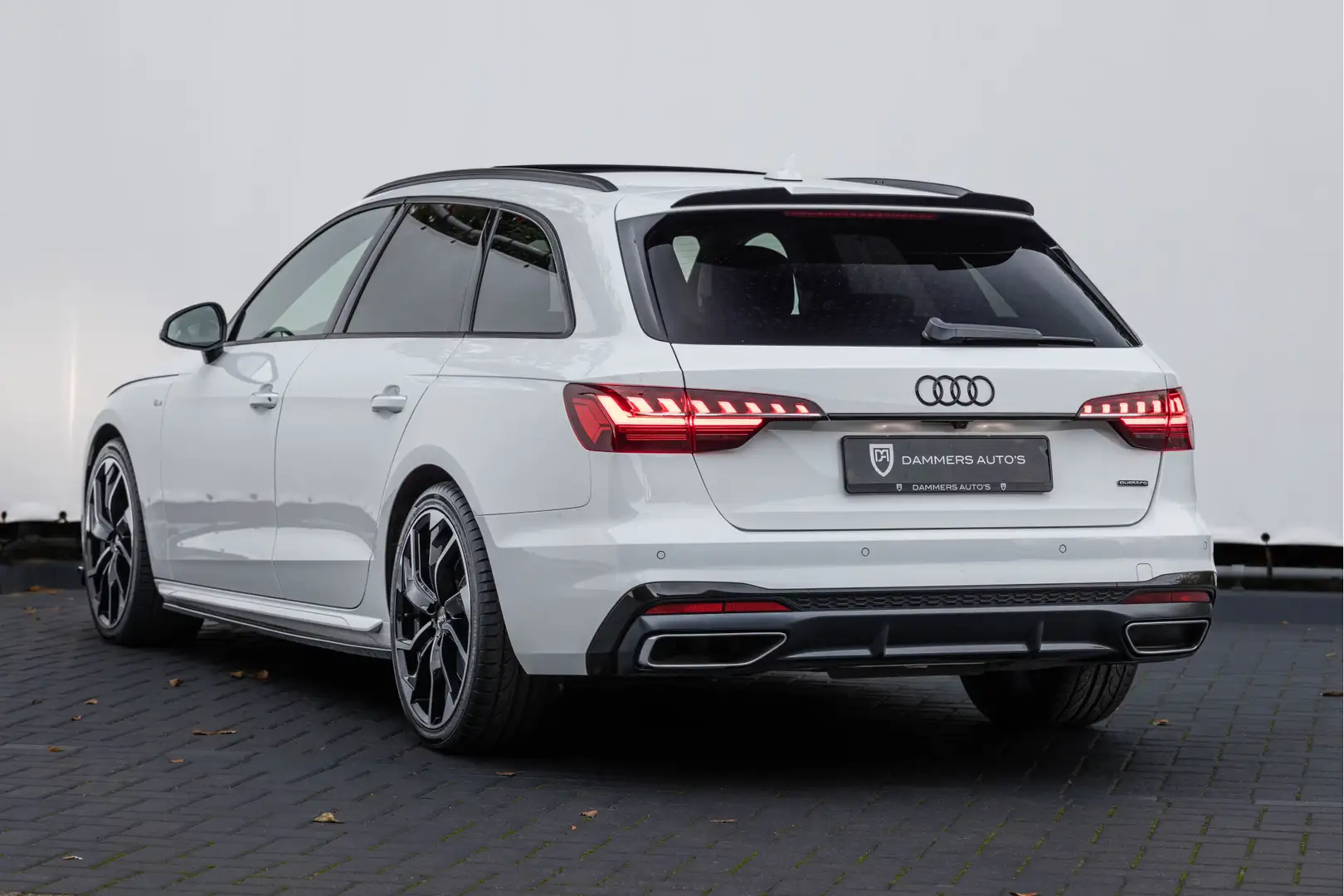 Audi A4 Avant 45 TDI 231pk Quattro S-line Pano Matrix Trek Blanc - 2