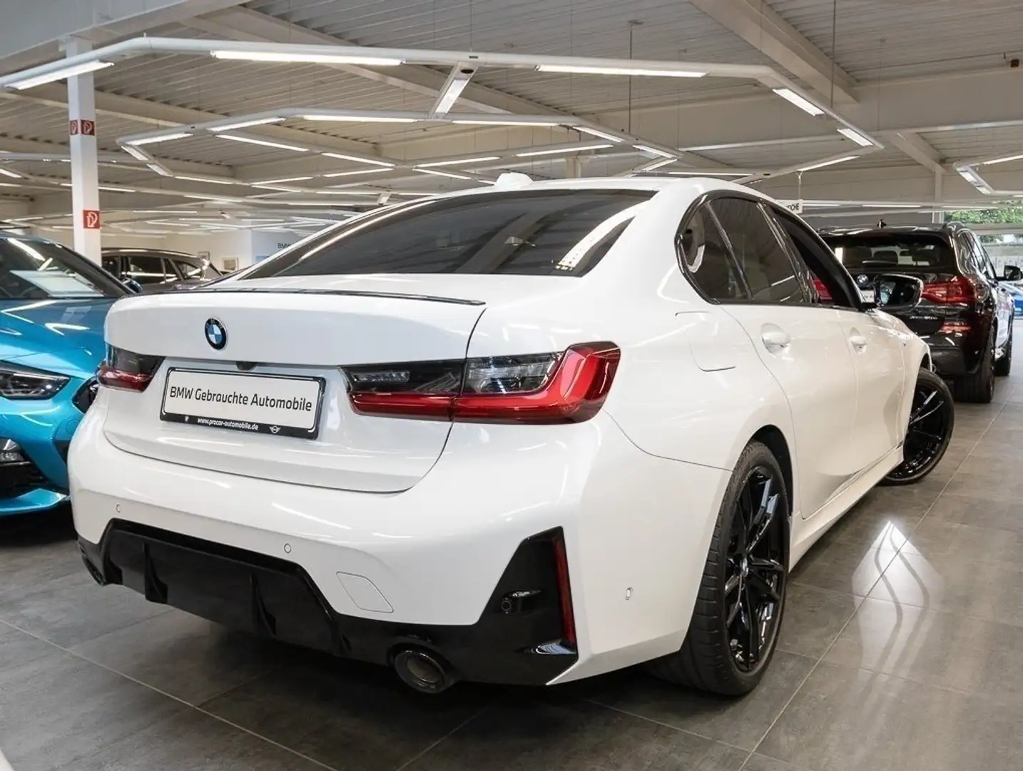 BMW 330 i Limousine M Sportpaket HK HiFi DAB LED GSD Weiß - 2