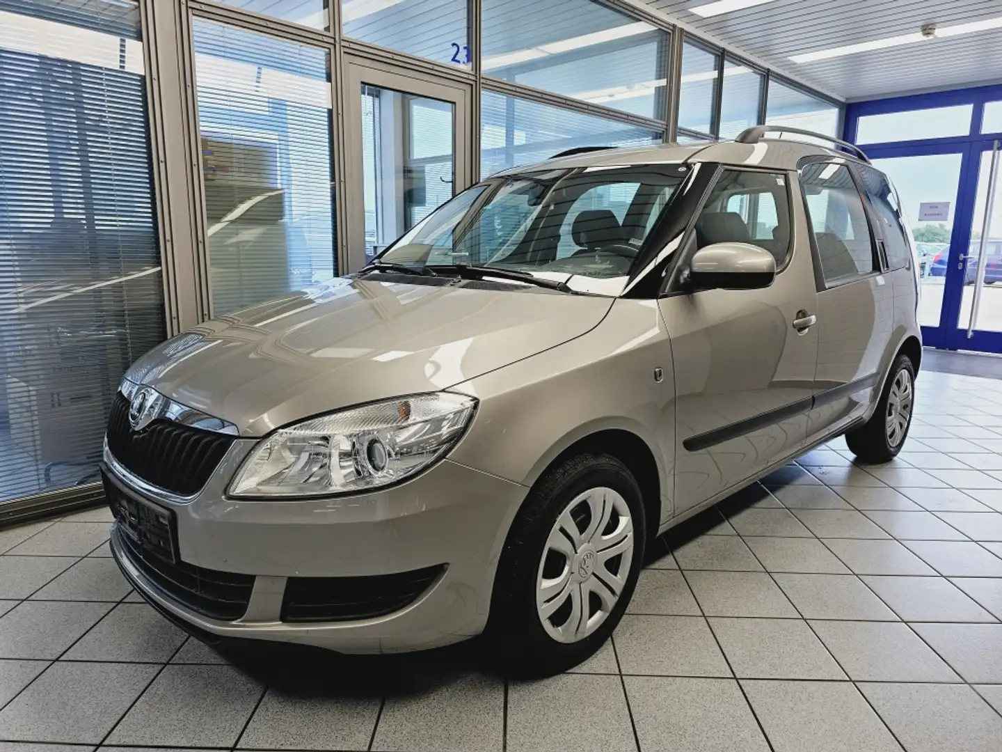 Skoda Roomster Ambition ohne Tüv Beige - 2