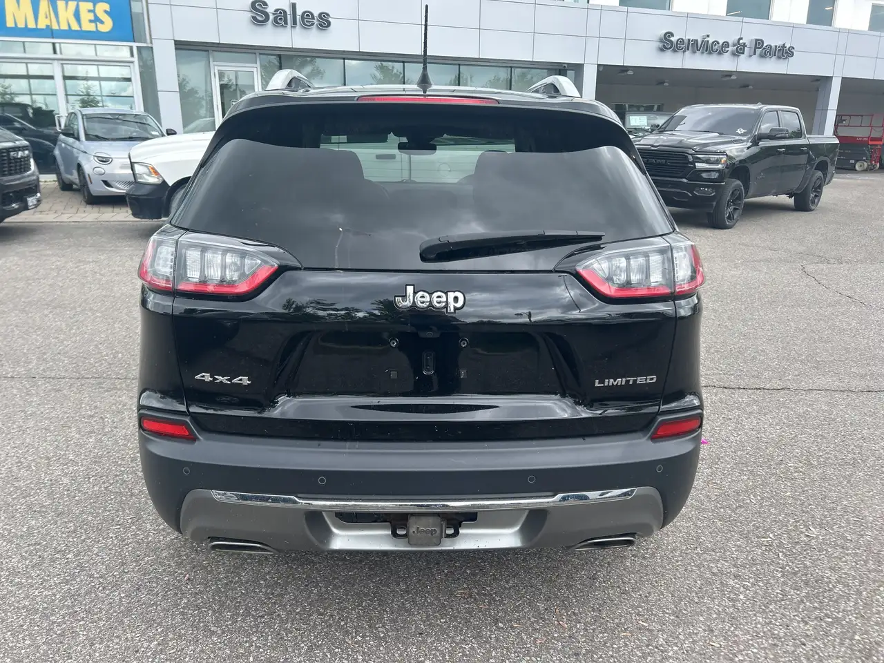 Jeep Cherokee снимка Jeep Cherokee