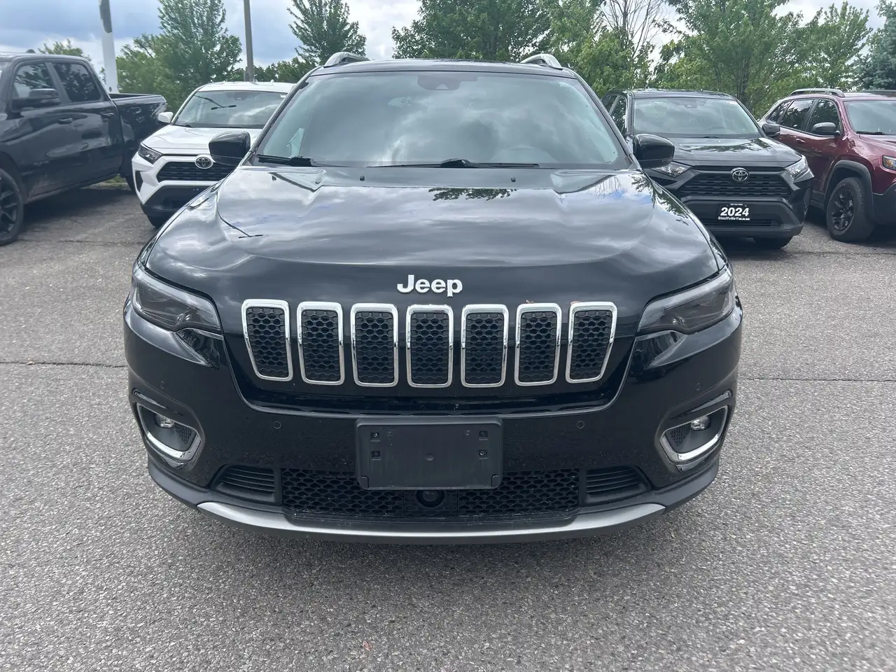 Jeep Cherokee снимка Jeep Cherokee