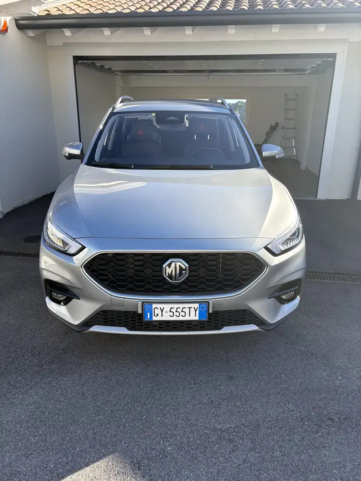 MG ZS