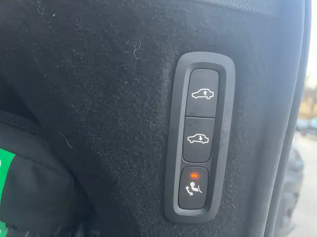 Volvo XC90 Plus Bright AWD Mild Hybrid Diesel 7 Sitze Ansicht 22