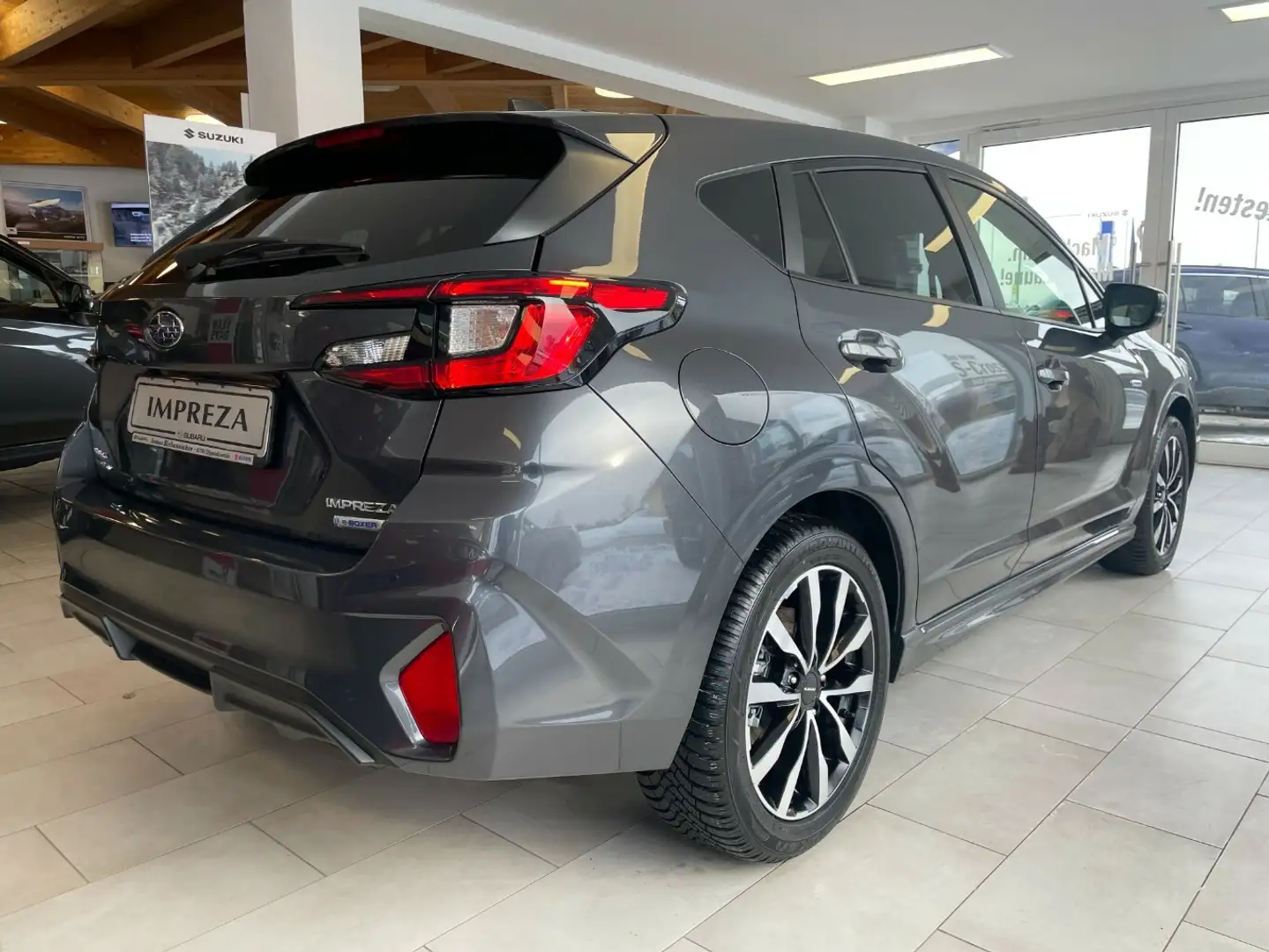 Subaru Impreza 2.0 e-Boxer Platinum*LED*AWD*DAB+*SHZ Grey - 2
