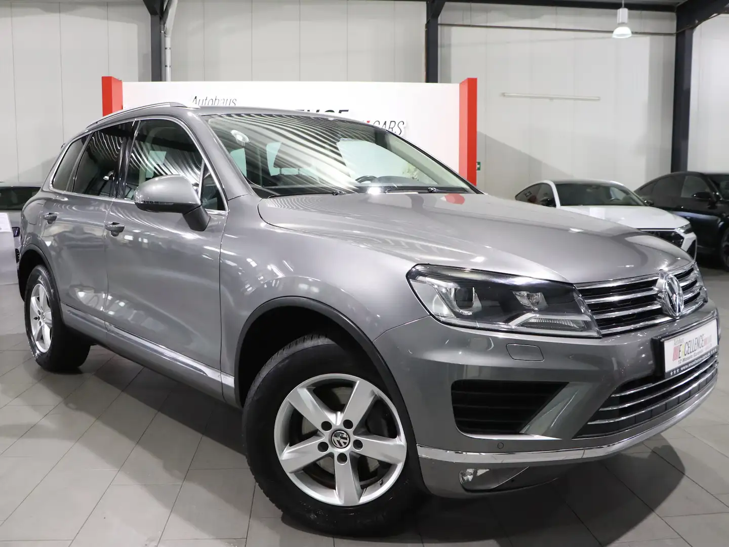Volkswagen Touareg V6 TDI 4M TERRAIN TECH CHROM & STYLE Grau - 2