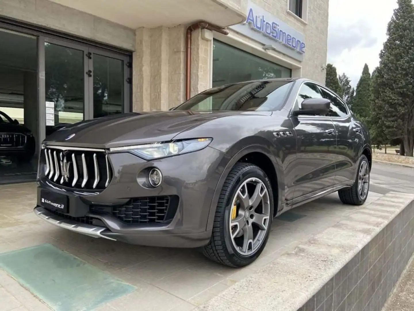 Maserati Levante V6 Diesel 275 CV AWD PACK CARBONIO Gris - 1