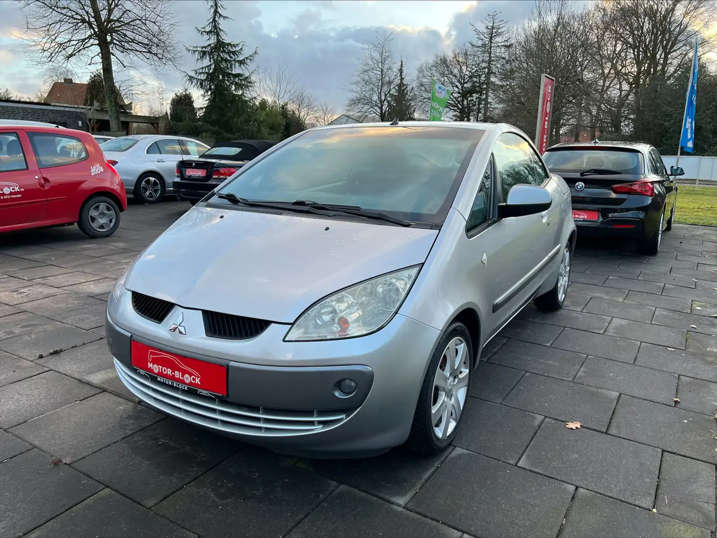 Mitsubishi Colt CZC 1.5 Invite - 1