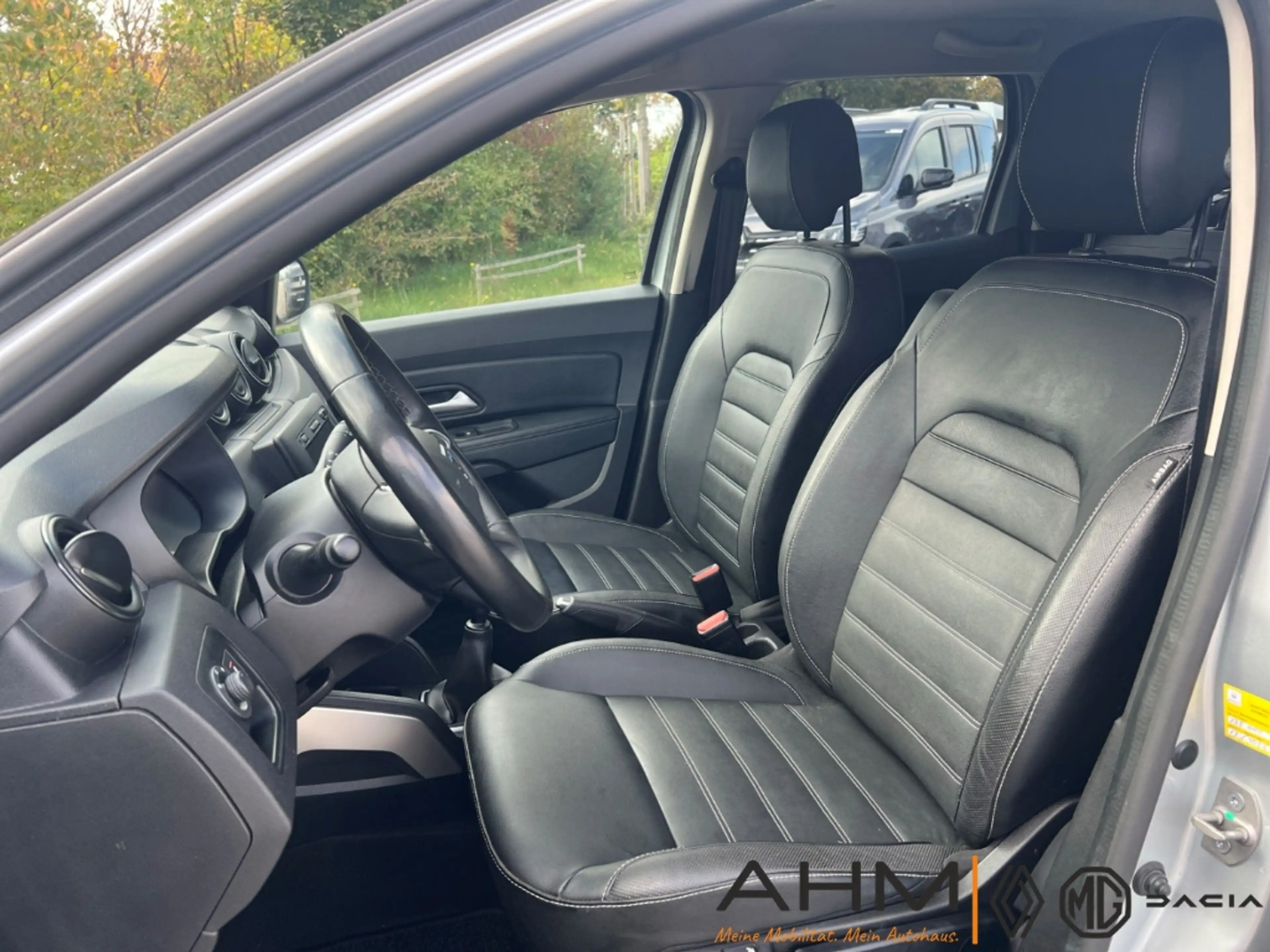 Dacia Duster II Adventure 1.3 TCe LEDER KAMERA KLIMAAUTOMATIK — photo 11