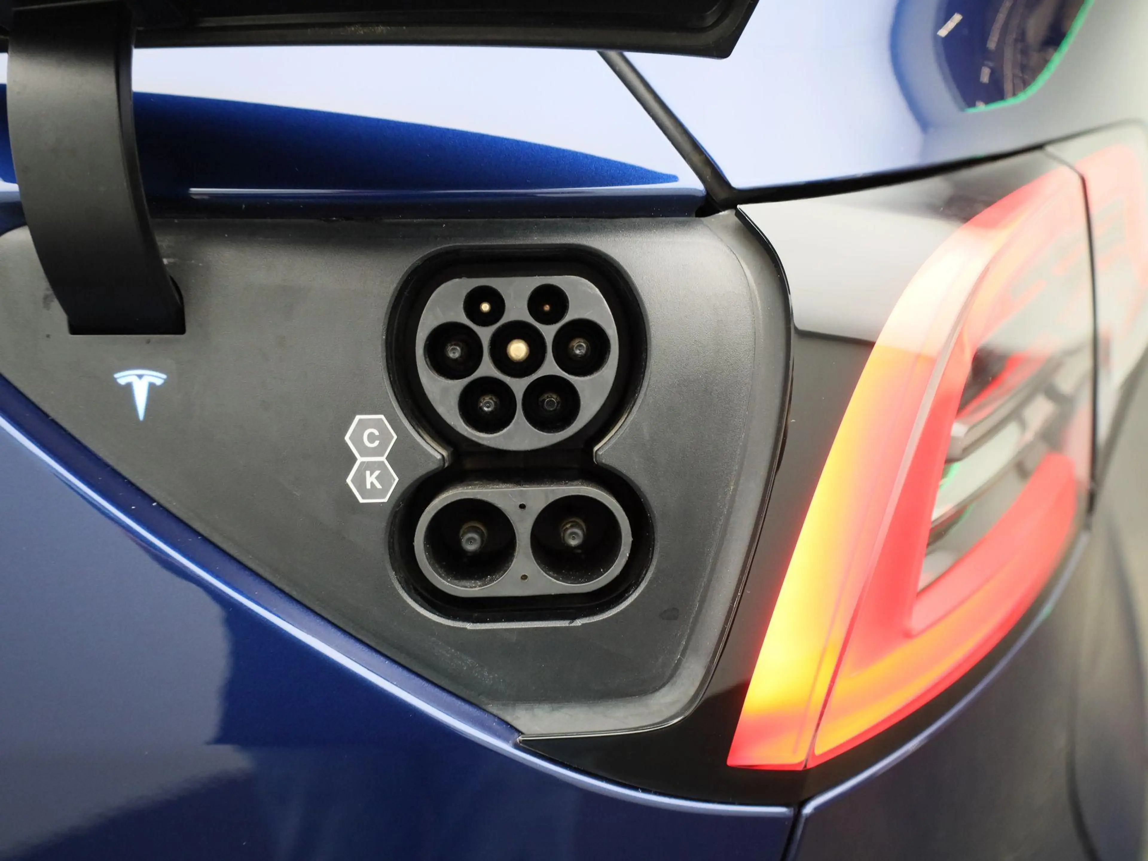 Tesla Model Y Hinterradantrieb RWD FULL SELF DRIVING | PANO | LE — photo 13