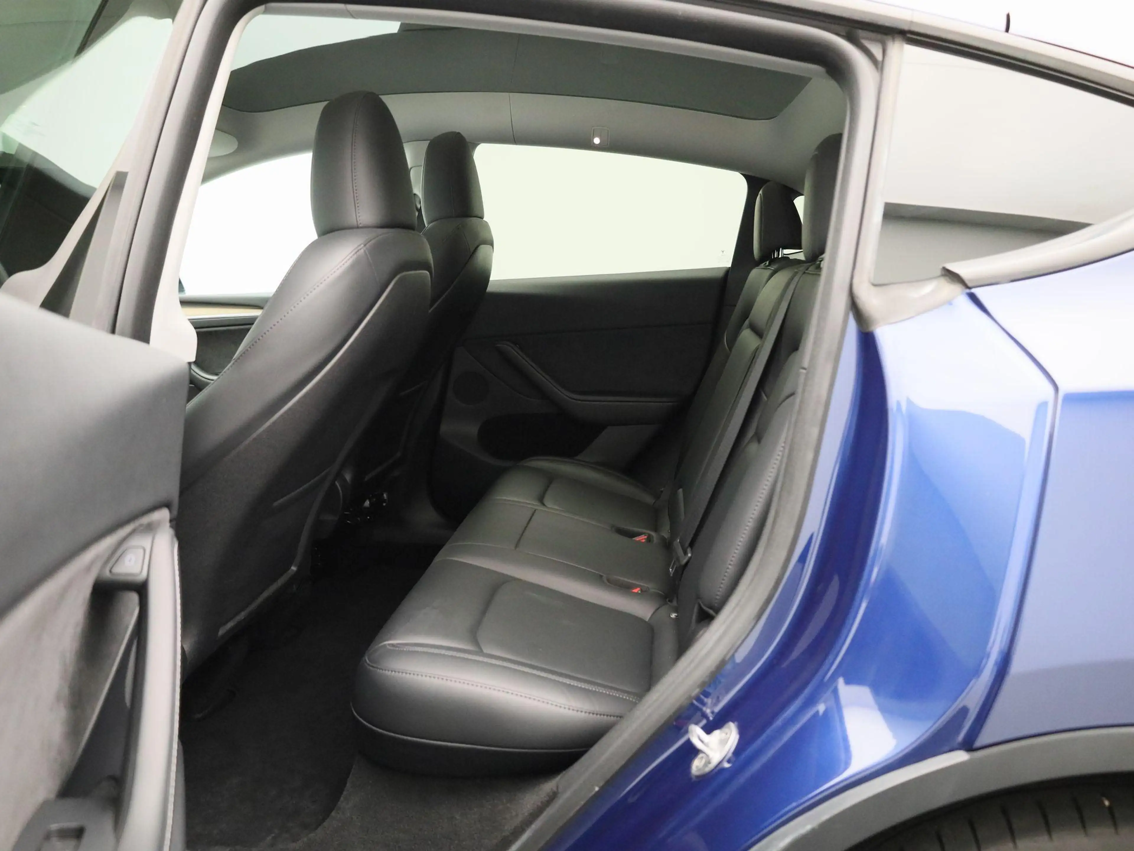 Tesla Model Y Hinterradantrieb RWD FULL SELF DRIVING | PANO | LE — photo 10
