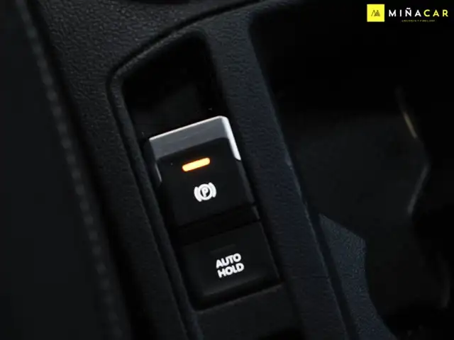 Volkswagen T-Roc view 16