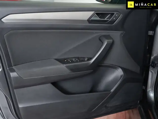 Volkswagen T-Roc view 20