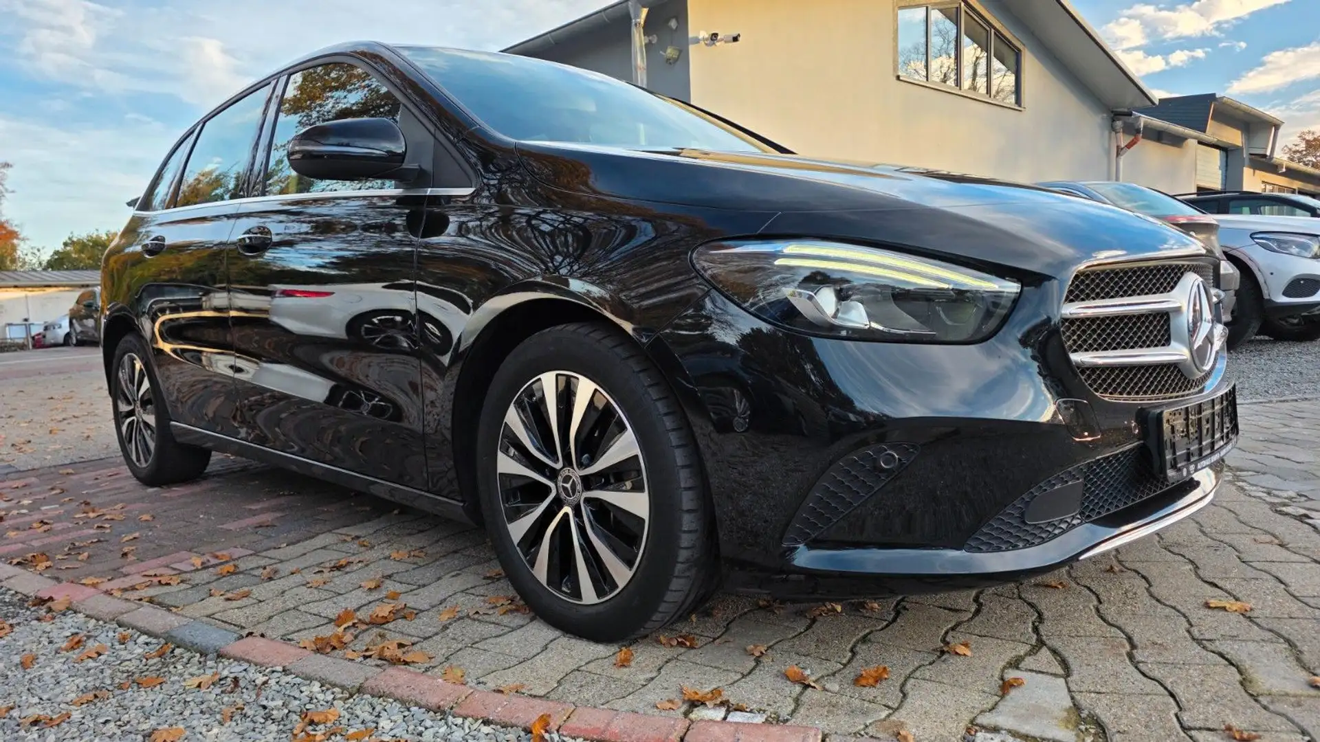 Mercedes-Benz B 200 d LED Navi Leder Noir - 2