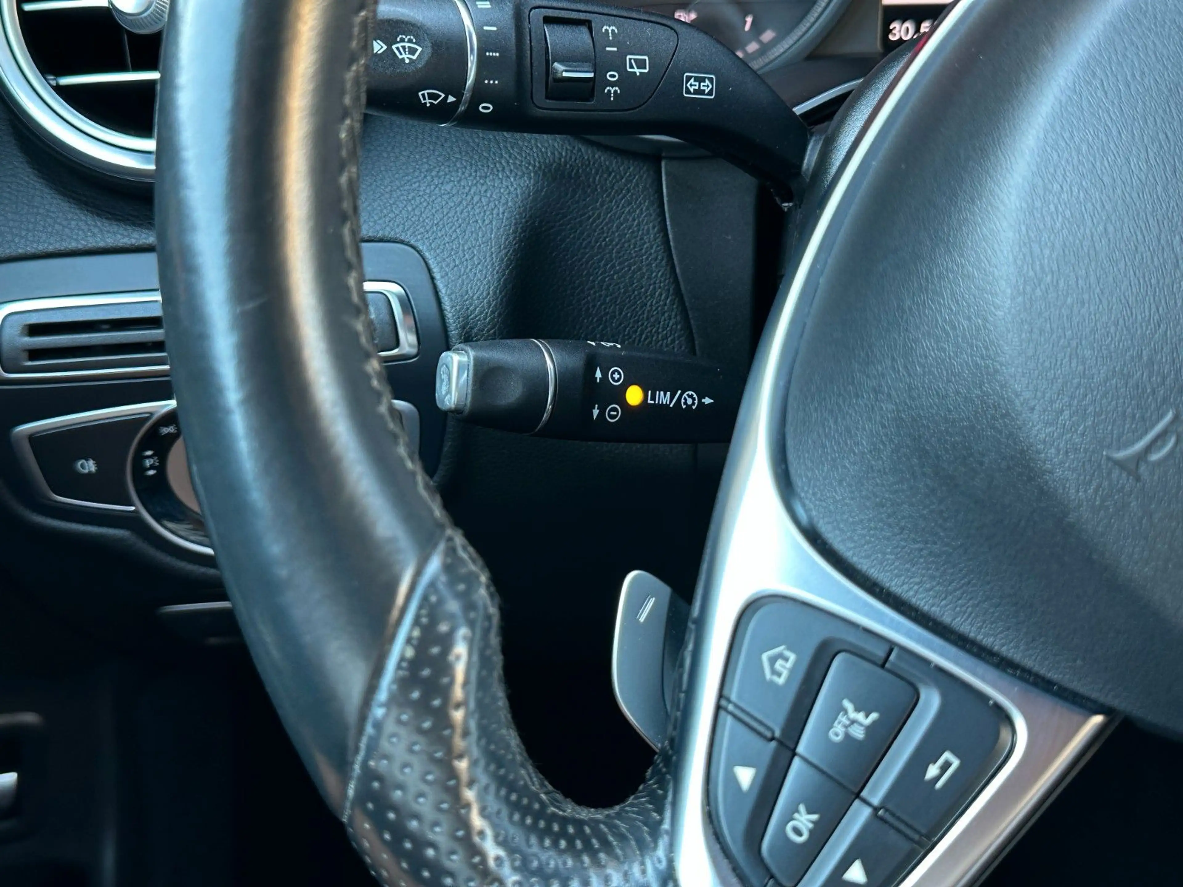 Mercedes-Benz GLC 250 d 4Matic 9G*AMG-LINE*SHZ*NAVI*KAMERA — photo 10