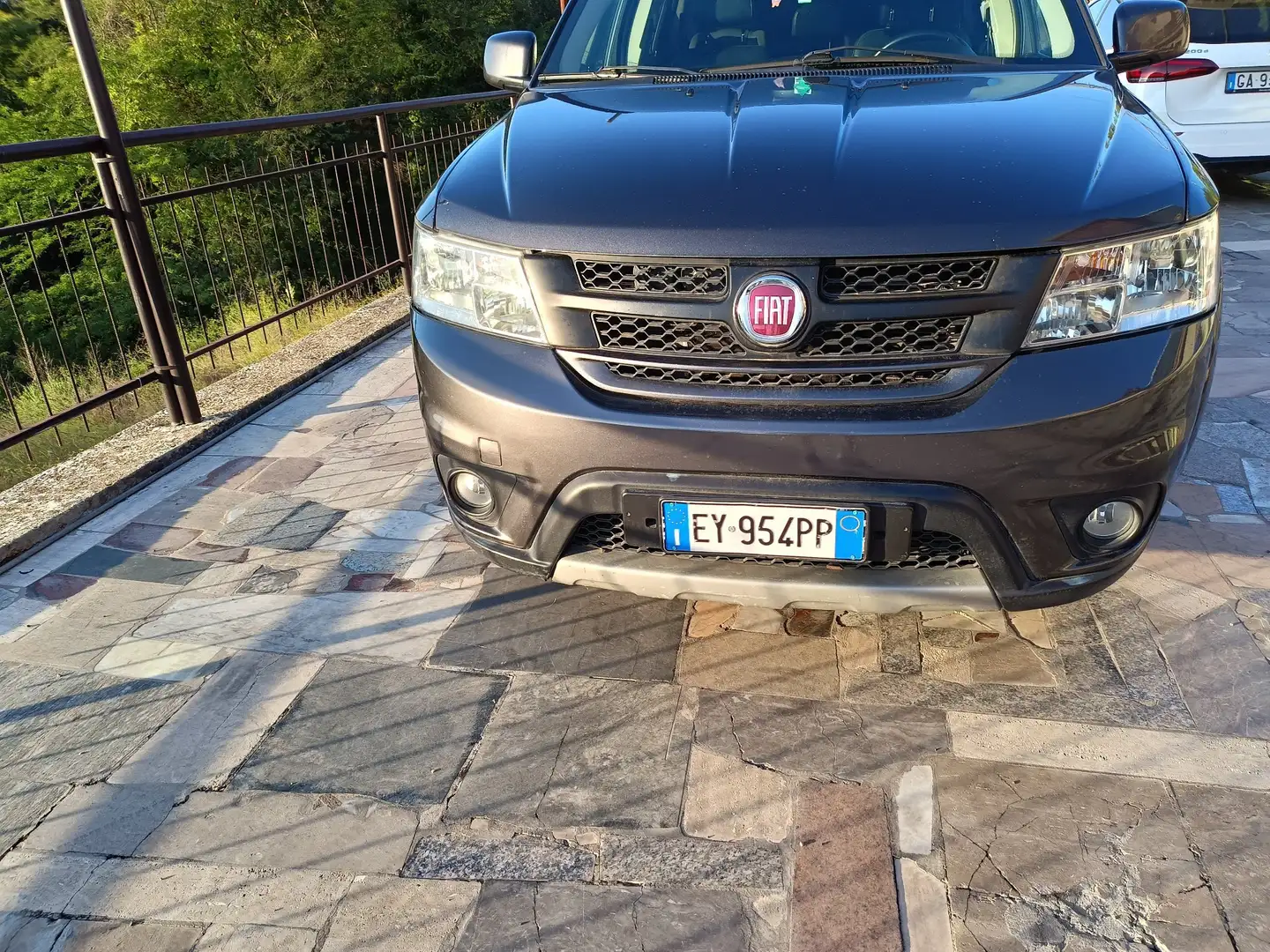 Fiat Freemont 2.0 mjt 16v Black Code 4x4 170cv auto Grigio - 1