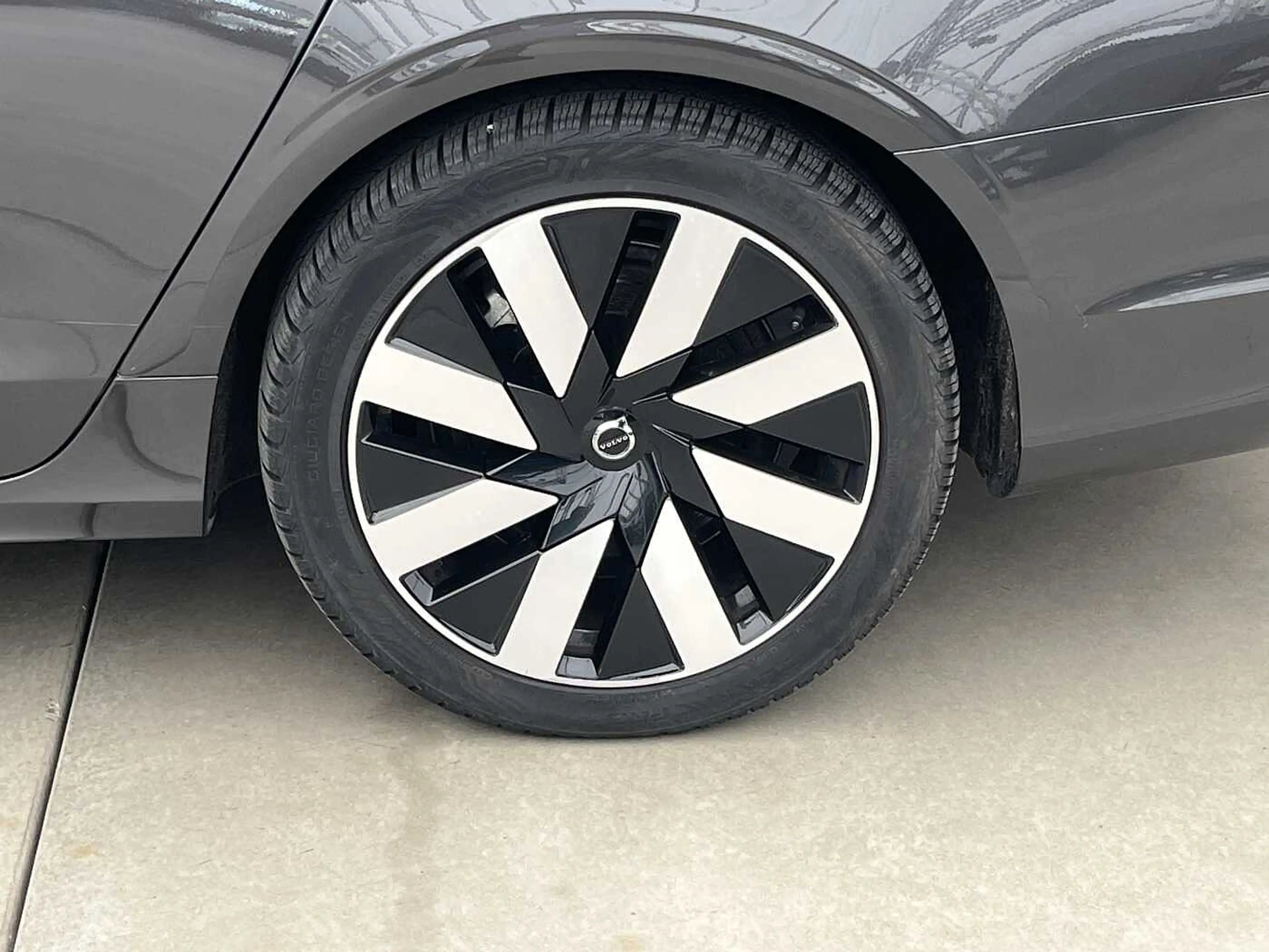 Volvo V90 T6 PLUS DARK + PANODAK + 360° + HUD + ... — photo 5