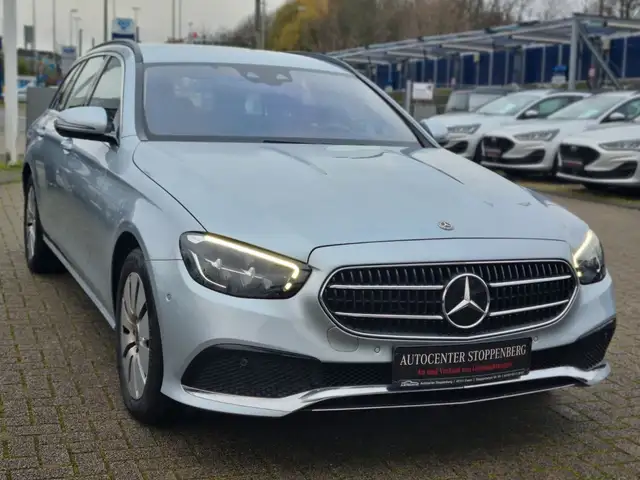 Mercedes-Benz E 220 d Automatik Avantgarde/Navi/Kamera/PDC