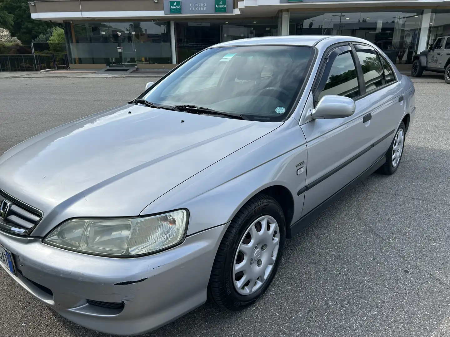 Honda Accord ES - 2