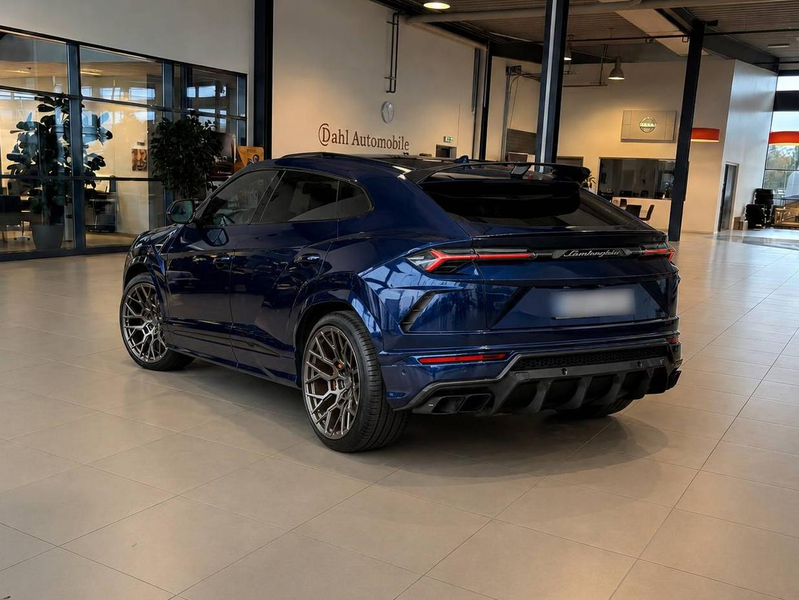 Lamborghini Urus Urus 4.0 V8 / NOVITEC / B&O 3D / Carbon / Pano — photo 3