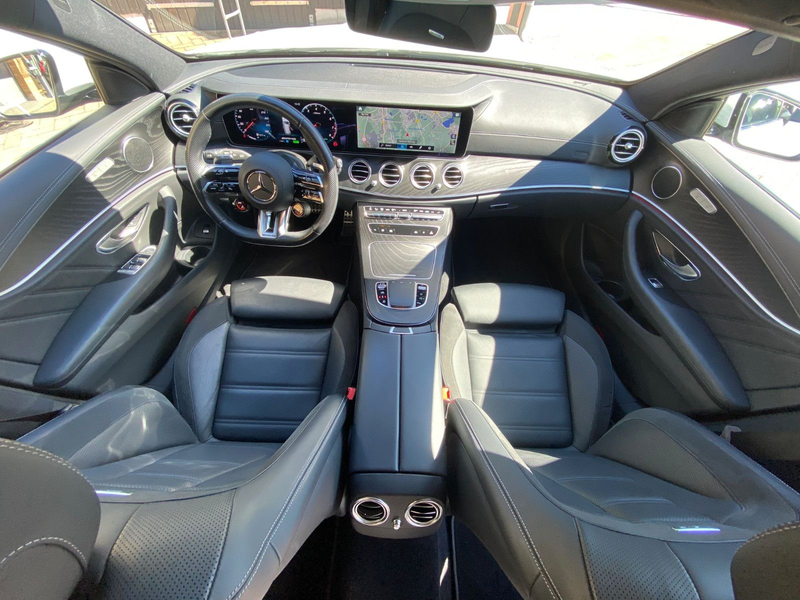 Mercedes-Benz E 53 AMG 4Matic+ Distronic+ Pano 360° AHK LED — photo 11