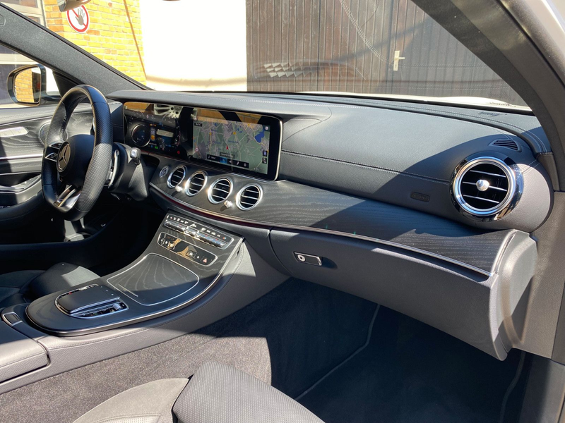 Mercedes-Benz E 53 AMG 4Matic+ Distronic+ Pano 360° AHK LED — photo 14