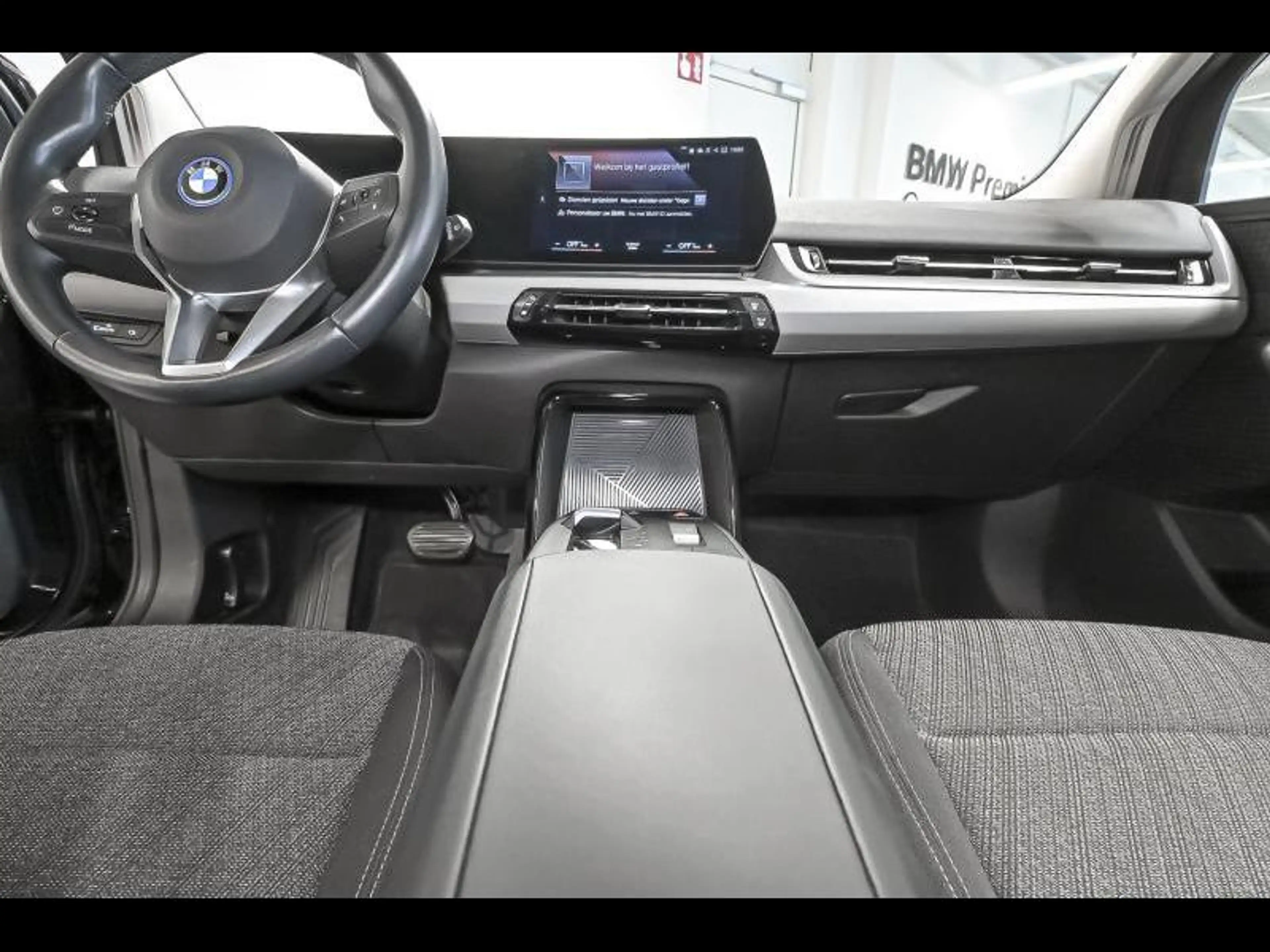 BMW 225 e xDrive - CAM|CARPLAY|DASS — photo 6