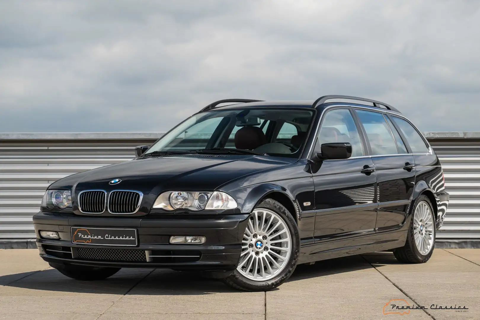 BMW 330 3-serie Touring 330i Executive E46 | 144.000KM | S Negro - 1