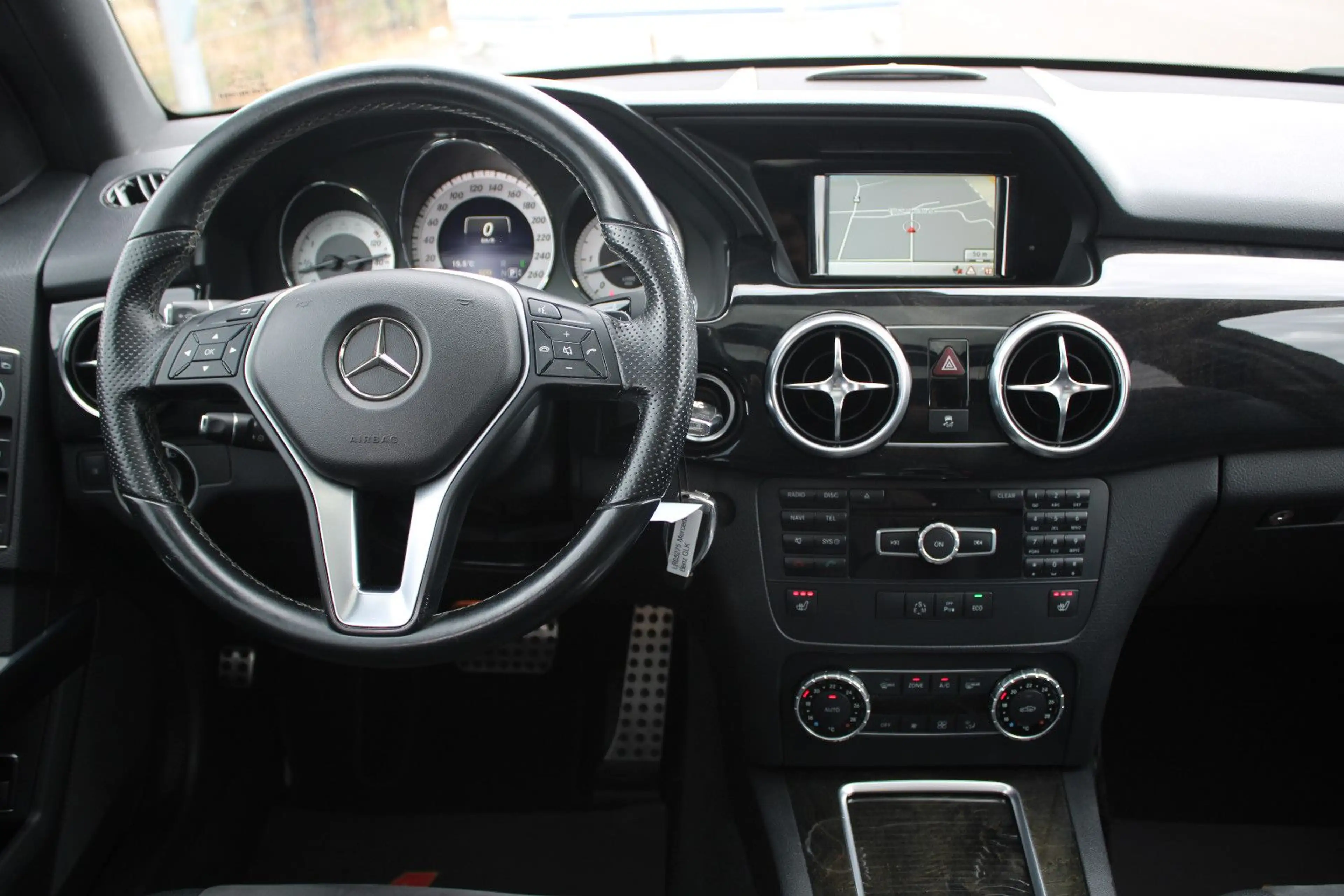 Mercedes-Benz GLK 350 CDI 4M *Sportpaket/Pano/AHK!/Leder/20'!* — photo 12