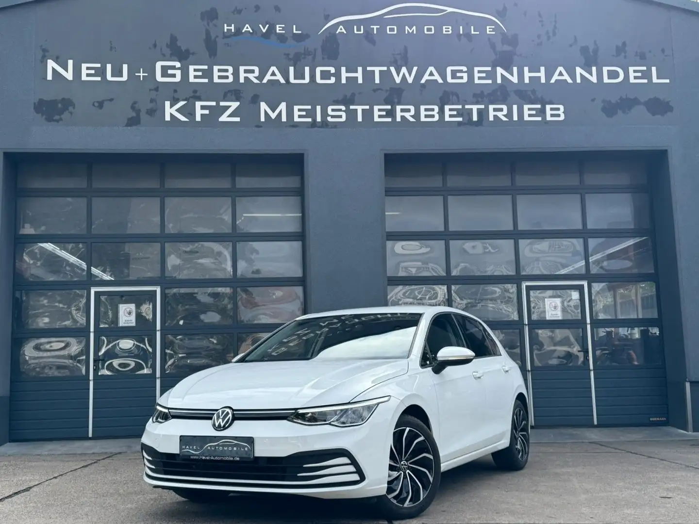 Volkswagen Golf VIII 1.5 TSI Life | LED | RückfK | behLenkr Weiß - 2