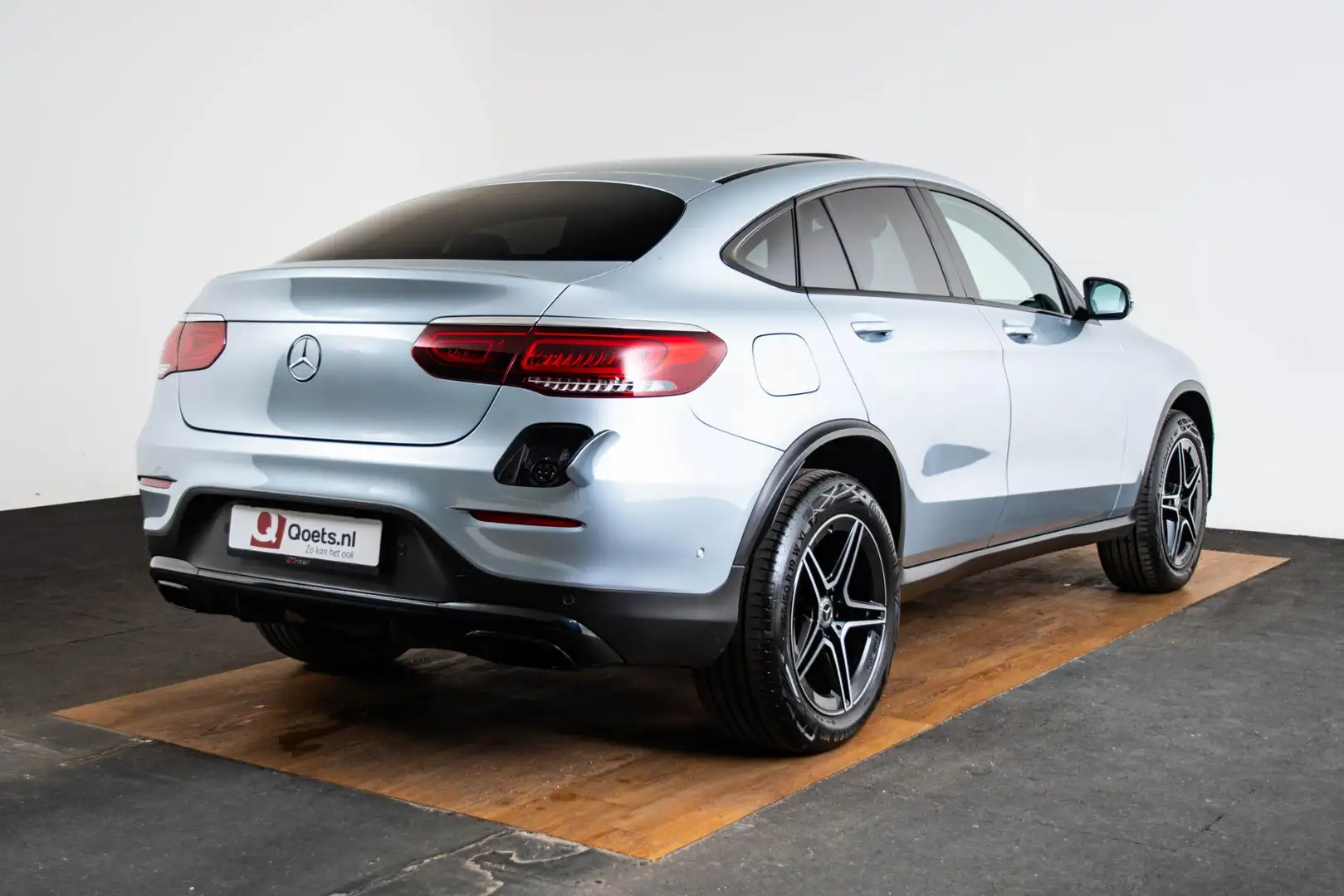 Mercedes-Benz GLC 300 Coupé 300e 4MATIC Premium Plus AMG Line Exterieur/ Grijs - 2