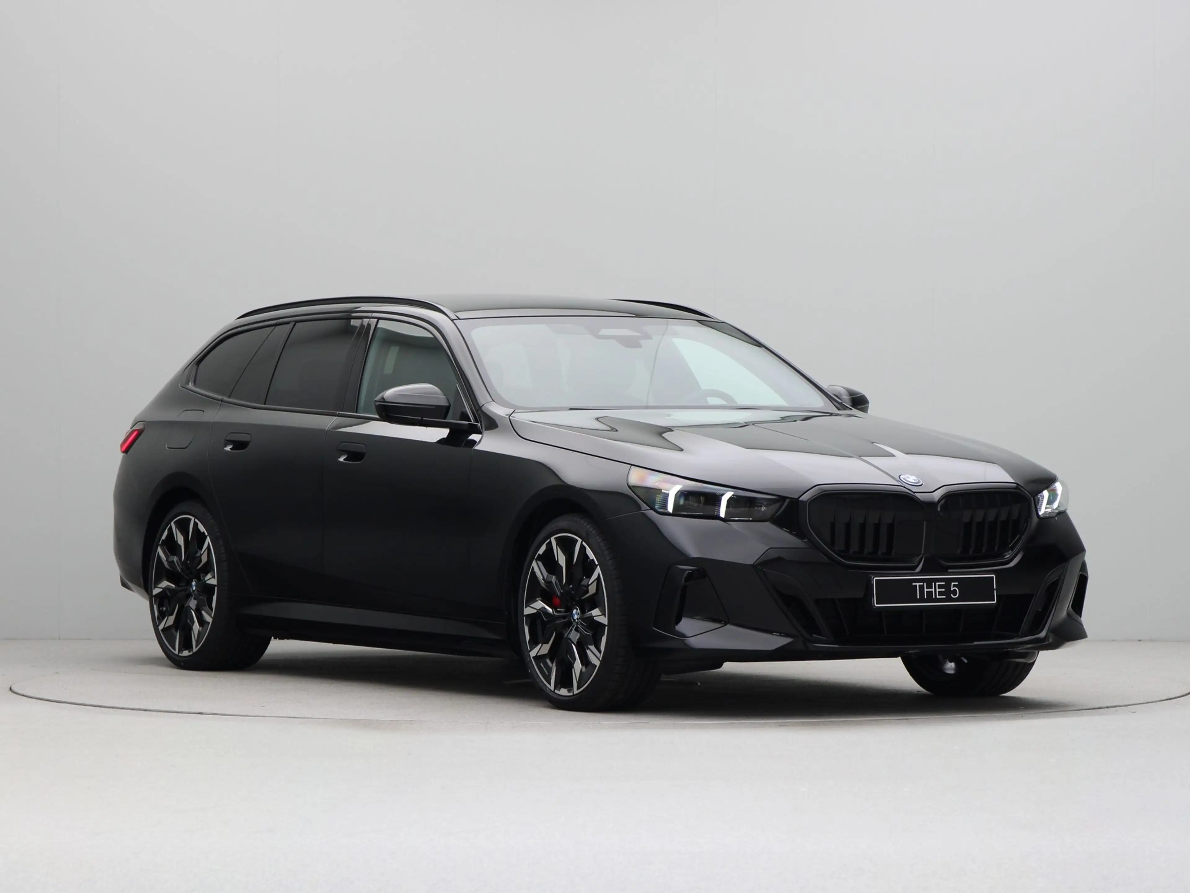 BMW 550 5 serie Touring 550e xDrive — photo 7