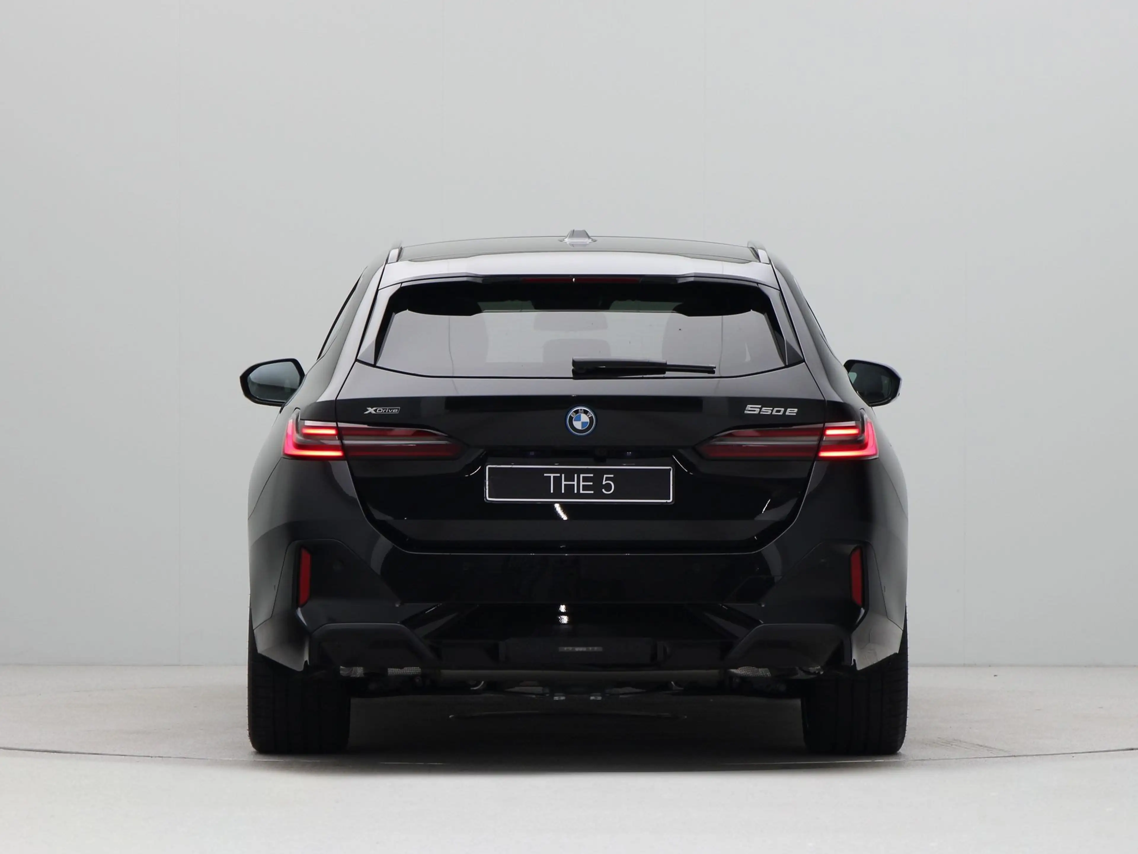 BMW 550 5 serie Touring 550e xDrive — photo 10