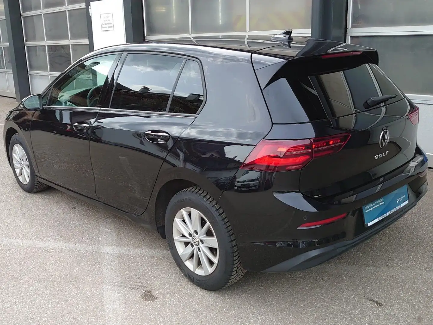 Volkswagen Golf Life Schwarz - 2
