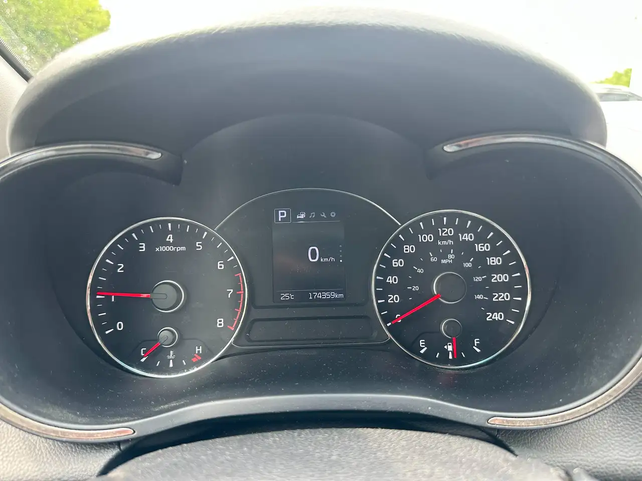 Kia Forte снимка Kia Forte
