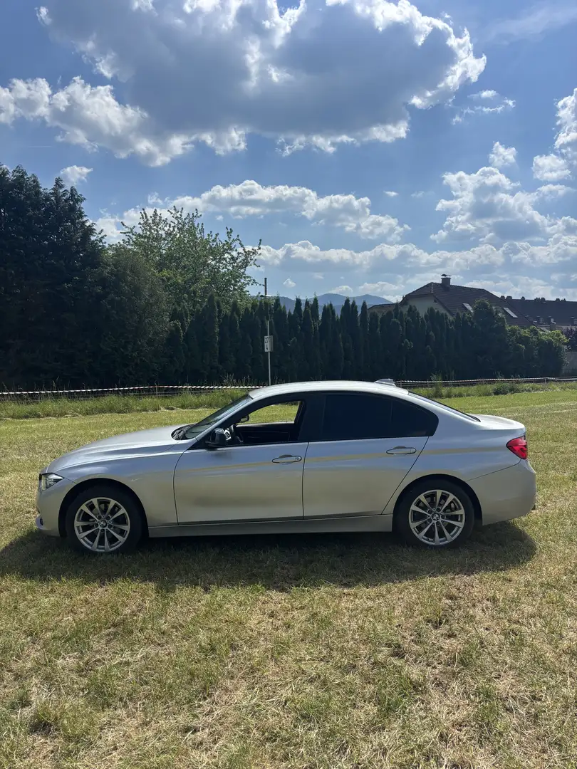 BMW 318 318d - 1
