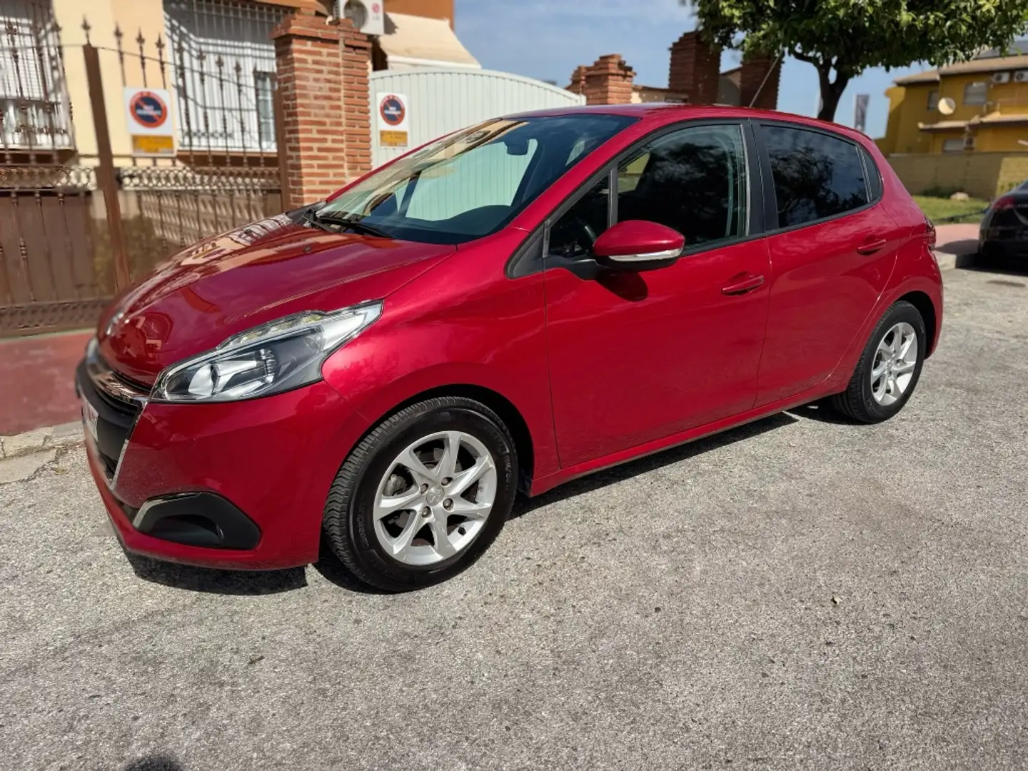 Peugeot 208 1.2 PureTech Access 82 Burdeos - 2
