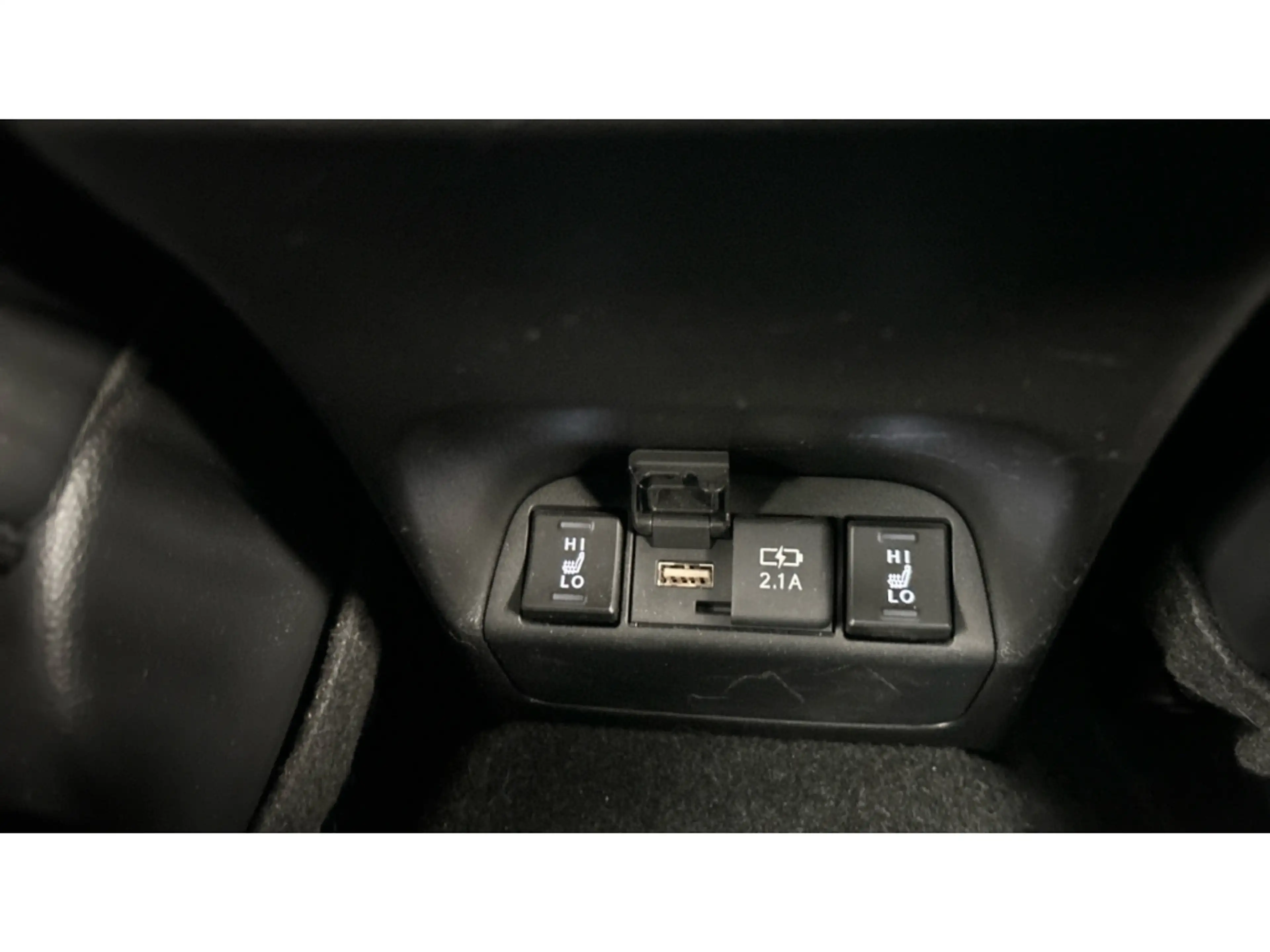 Lexus UX 300e Premium Kamera App-Navi LED Leder Sitzklima — photo 14