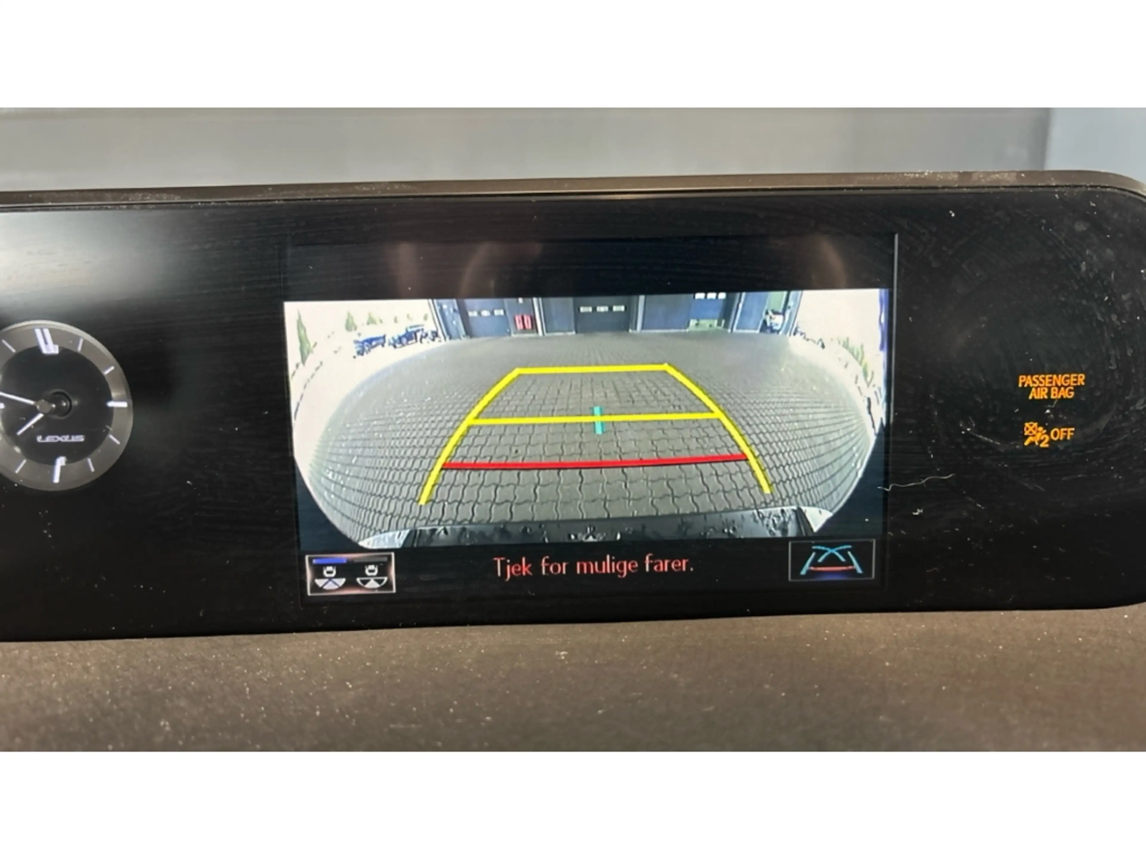Lexus UX 300e Premium Kamera App-Navi LED Leder Sitzklima — photo 9