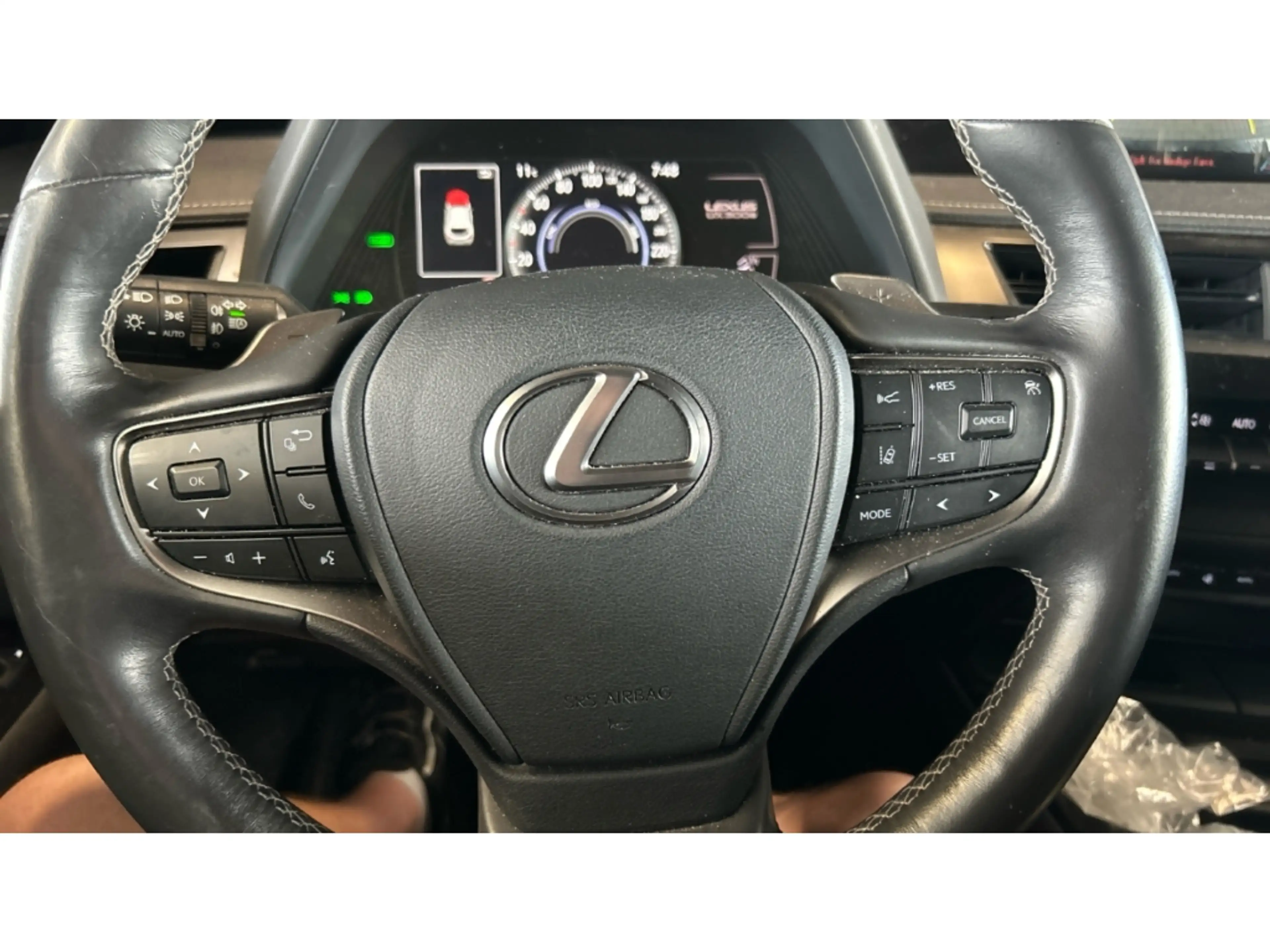 Lexus UX 300e Premium Kamera App-Navi LED Leder Sitzklima — photo 7
