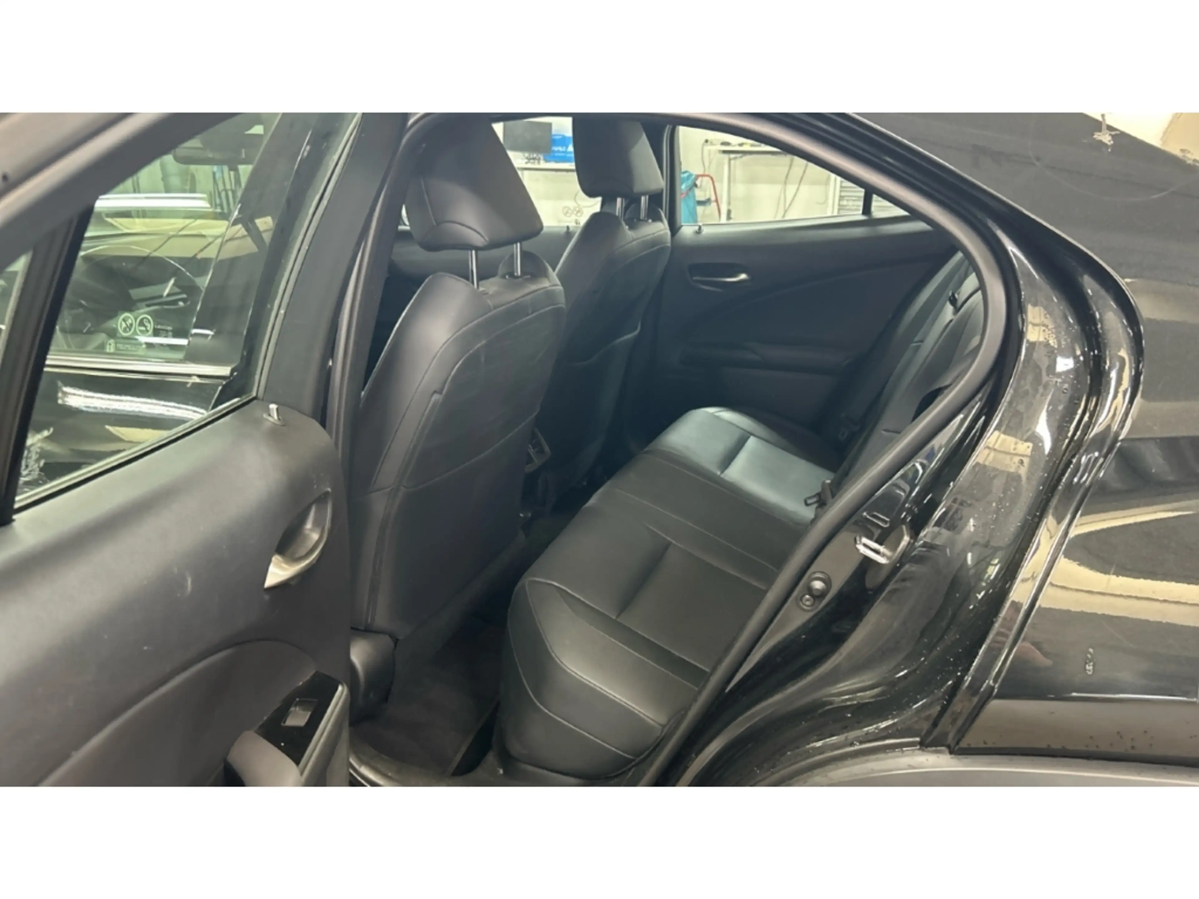Lexus UX 300e Premium Kamera App-Navi LED Leder Sitzklima — photo 13