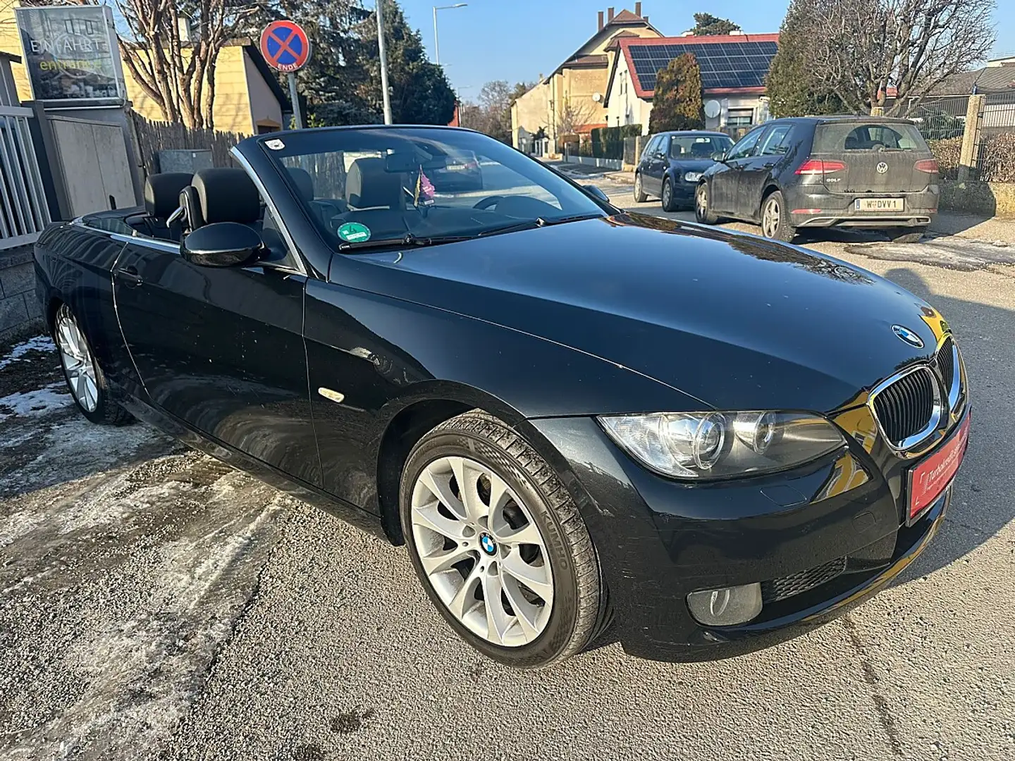 BMW 320 i Cabrio Schwarz - 1