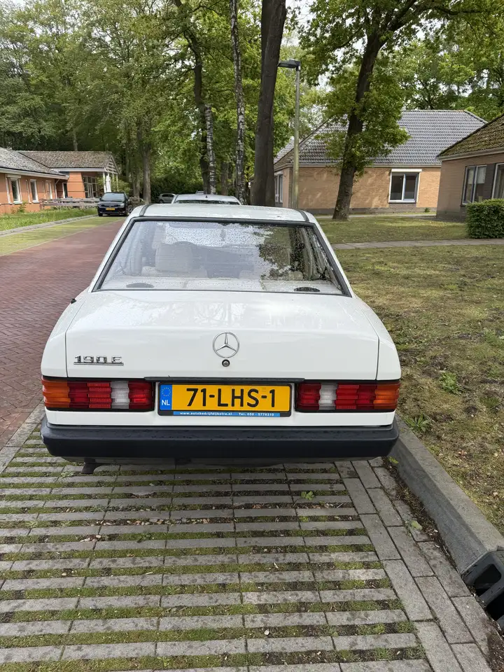Mercedes-Benz 190 2.0, foto 3