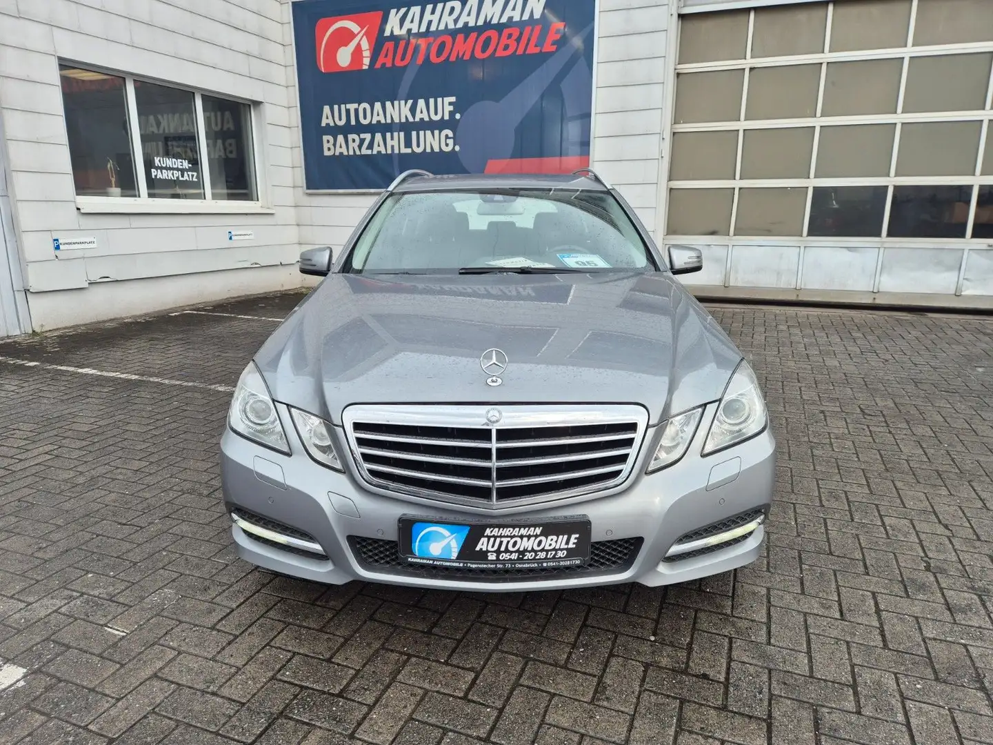 Mercedes-Benz E 250 E -Klasse T-Modell E 250 CGI BlueEfficiency Silber - 2