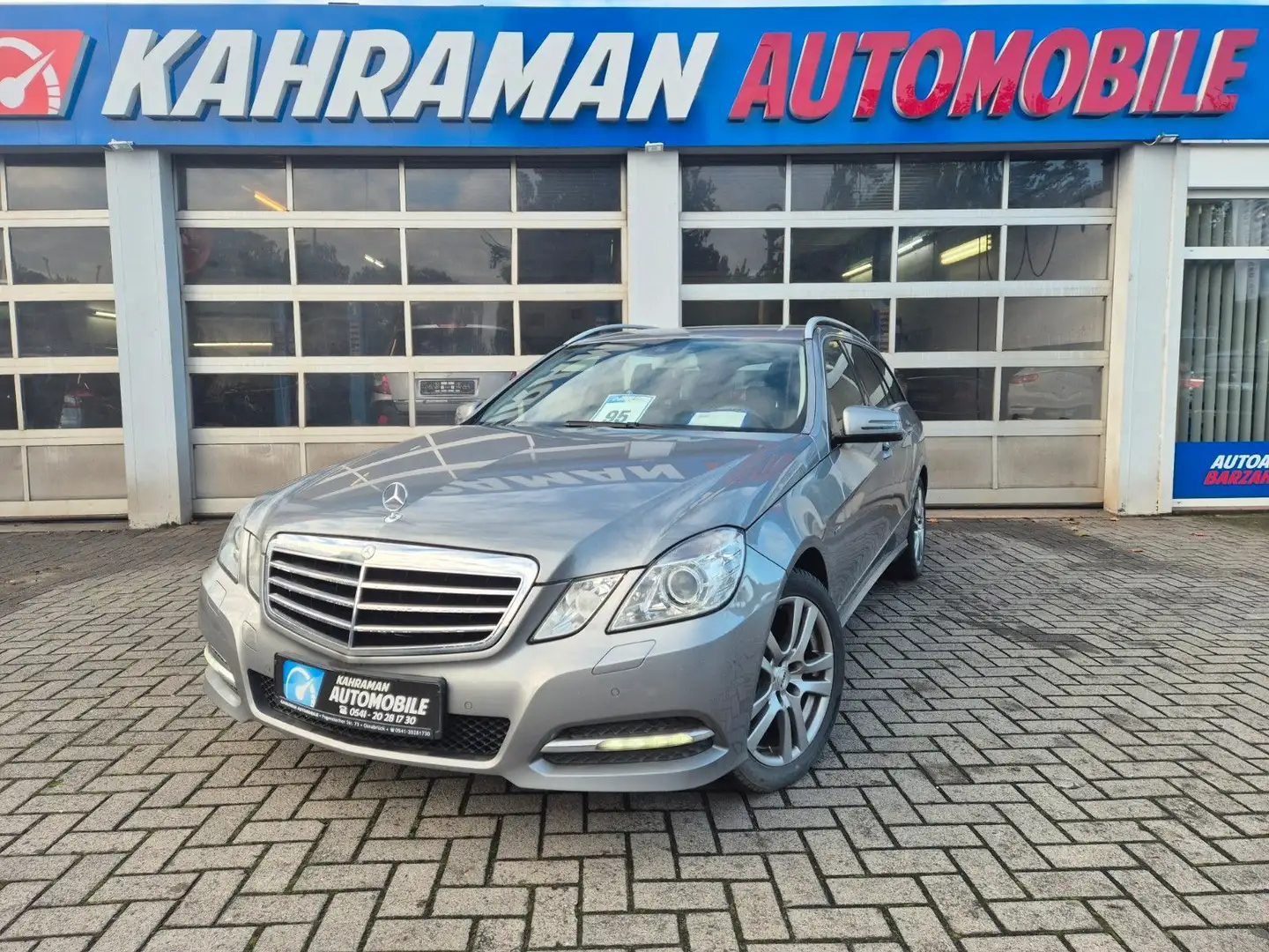 Mercedes-Benz E 250 E -Klasse T-Modell E 250 CGI BlueEfficiency Argent - 1